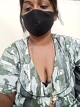 Snapshot of Renuma chatting on 02-22-25, 04:07 Renuma online show from 02-22-25, 04:07