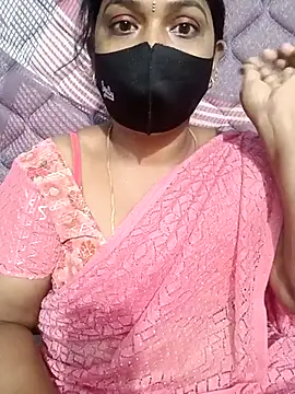 Snapshot of Renuma chatting on 10-28-25, 03:10 Renuma online show from 10-28-25, 03:10