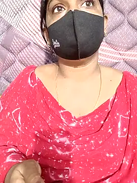 Snapshot of Renuma chatting on 11-28-25, 04:26 Renuma online show from 11-28-25, 04:26