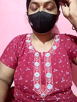 Snapshot of Renuma chatting on 12-05-25, 12:41 Renuma online show from 12-05-25, 12:41