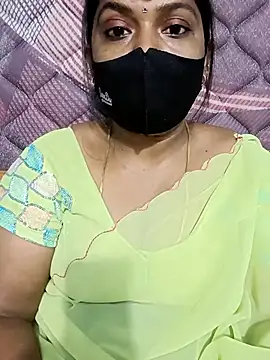 Snapshot of Renuma chatting on 12-20-25, 04:41 Renuma online show from 12-20-25, 04:41