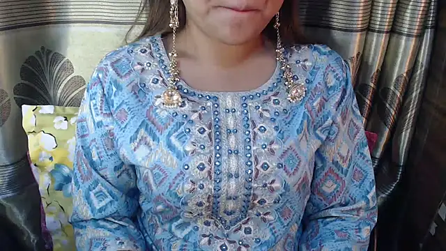 queen angelina online show from 01-16-26, 05:06