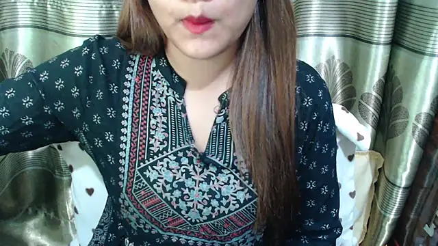 Snapshot of queen_angelina chatting on 03-13-26, 05:52 queen angelina online show from 03-13-26, 05:52