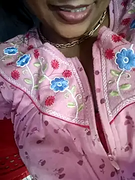 Snapshot of Wifesuman40 chatting on 12-17-24, 08:12 Wifesuman40 online show from 12-17-24, 08:12