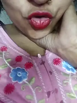 Snapshot of Wifesuman40 chatting on 12-20-24, 09:21 Wifesuman40 online show from 12-20-24, 09:21