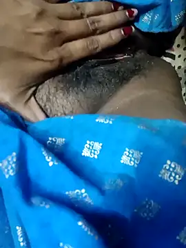 Snapshot of Wifesuman40 chatting on 12-21-24, 11:33 Wifesuman40 online show from 12-21-24, 11:33