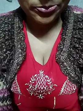 Snapshot of Wifesuman40 chatting on 01-02-25, 05:07 Wifesuman40 online show from 01-02-25, 05:07