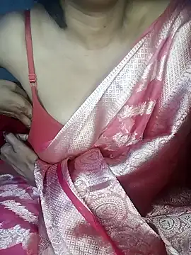 Snapshot of Wifesuman40 chatting on 01-10-25, 07:04 Wifesuman40 online show from 01-10-25, 07:04