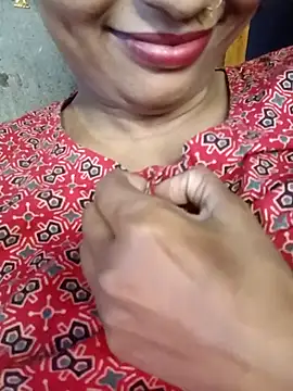 Snapshot of Wifesuman40 chatting on 03-03-25, 05:42 Wifesuman40 online show from 03-03-25, 05:42