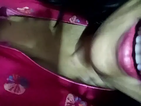 Snapshot of Wifesuman40 chatting on 03-08-25, 12:09 Wifesuman40 online show from 03-08-25, 12:09