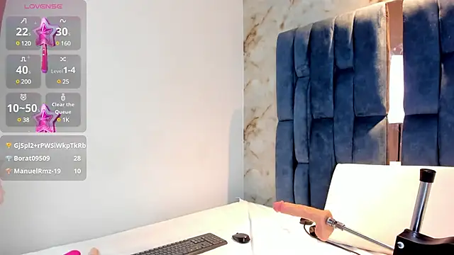 RoseTaylor   online show from 12-15-24, 09:56