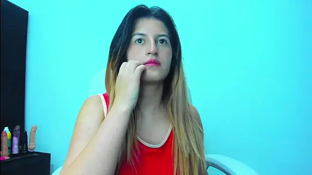 GiaRoussel online show from 03-20-25, 01:37