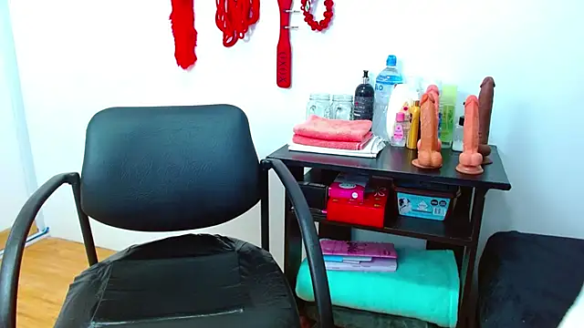 Snapshot of JessicaRabbit04 chatting on 12-30-24, 05:04 JessicaRabbit04 online show from 12-30-24, 05:04