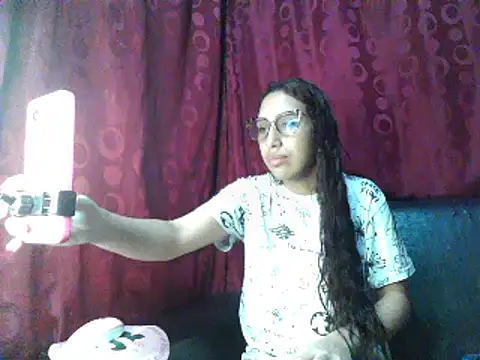 ifeelverywet andhot online show from 01-04-25, 04:32