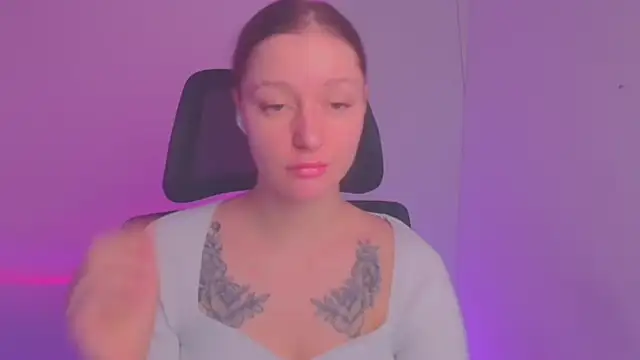 Snapshot of Fantasy_July chatting on 12-21-24, 06:30 Fantasy July online show from 12-21-24, 06:30