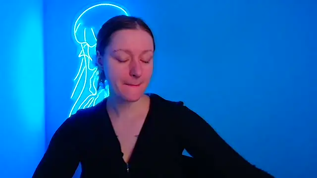 Snapshot of Fantasy_July chatting on 01-15-25, 06:54 Fantasy July online show from 01-15-25, 06:54