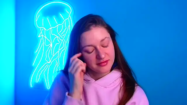 Snapshot of Fantasy_July chatting on 01-25-25, 03:41 Fantasy July online show from 01-25-25, 03:41