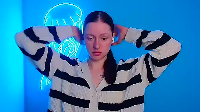 Snapshot of Fantasy_July chatting on 02-28-25, 09:36 Fantasy July online show from 02-28-25, 09:36