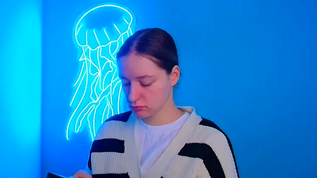 Snapshot of Fantasy_July chatting on 03-12-25, 06:29 Fantasy July online show from 03-12-25, 06:29