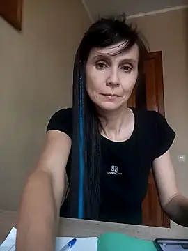 Francenia lolis online show from 10-24-25, 09:06