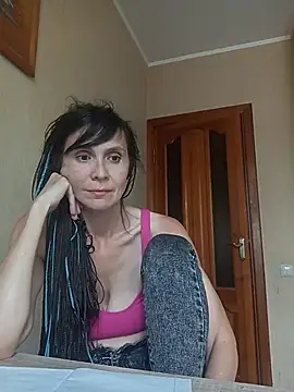 Francenia lolis online show from 07-20-26, 10:50