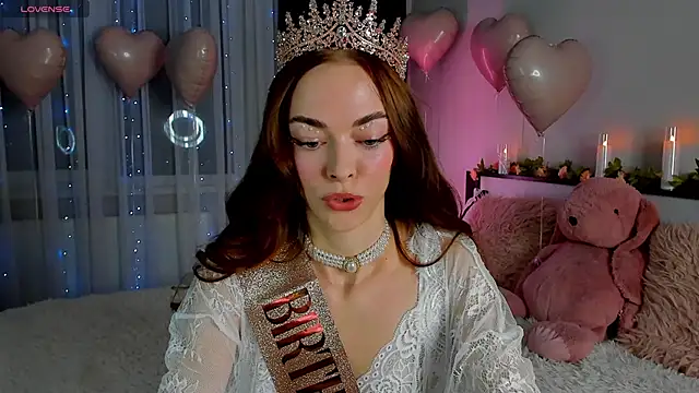 Undertheskin online show from 02-08-25, 04:14