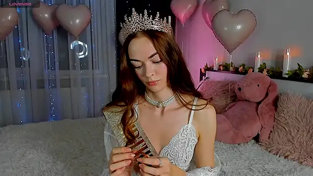 Undertheskin online show from 02-08-25, 07:16