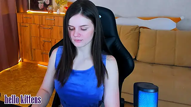 Lora Cain online show from 12-12-24, 12:55