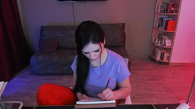 Lora Cain online show from 03-11-26, 03:23