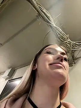 Snapshot of -Sexy_Barbie- chatting on 02-01-25, 07:15 -Sexy Barbie- online show from 02-01-25, 07:15