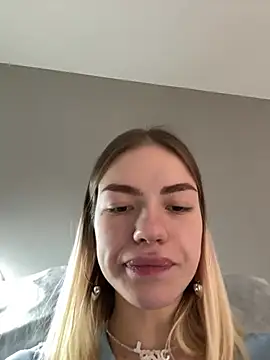 Snapshot of -Sexy_Barbie- chatting on 02-21-25, 06:40 -Sexy Barbie- online show from 02-21-25, 06:40