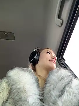 Snapshot of -Sexy_Barbie- chatting on 02-28-25, 07:15 -Sexy Barbie- online show from 02-28-25, 07:15