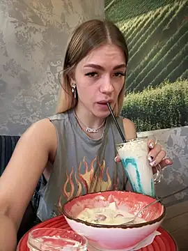 Snapshot of -Sexy_Barbie- chatting on 03-01-25, 07:08 -Sexy Barbie- online show from 03-01-25, 07:08