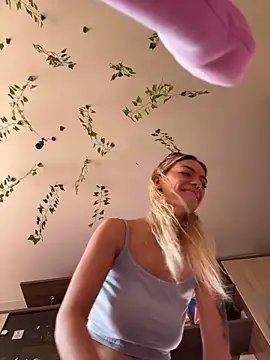 Snapshot of -Sexy_Barbie- chatting on 10-18-25, 02:58 -Sexy Barbie- online show from 10-18-25, 02:58