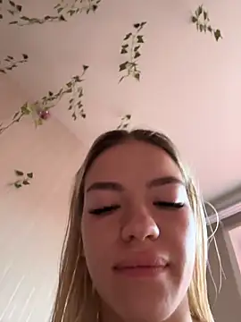 Snapshot of -Sexy_Barbie- chatting on 10-27-25, 02:37 -Sexy Barbie- online show from 10-27-25, 02:37