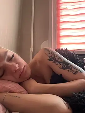 Snapshot of -Sexy_Barbie- chatting on 11-16-25, 03:23 -Sexy Barbie- online show from 11-16-25, 03:23