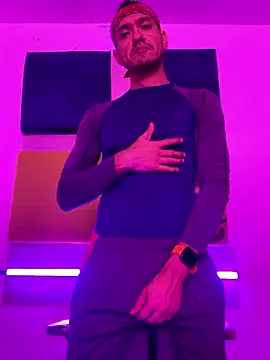 Snapshot of thesummerboy chatting on 12-02-24, 07:14 thesummerboy online show from 12-02-24, 07:14