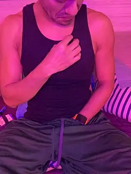 Snapshot of thesummerboy chatting on 12-30-24, 09:50 thesummerboy online show from 12-30-24, 09:50