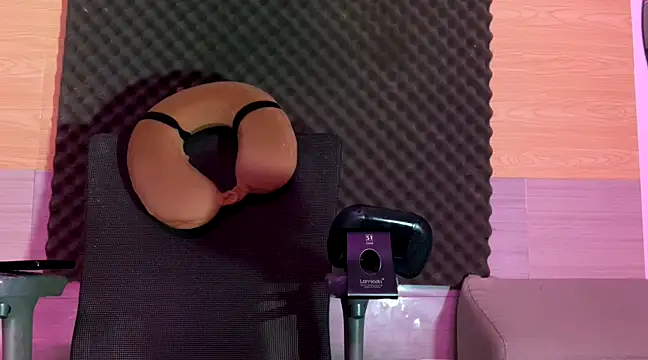 Snapshot of thesummerboy chatting on 02-17-25, 02:37 thesummerboy online show from 02-17-25, 02:37