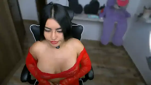 Layla Nicols online show from 06-01-26, 12:18
