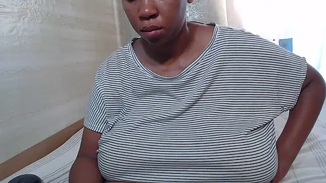 Snapshot of FlavoredNia chatting on 02-04-25, 05:10 FlavoredNia online show from 02-04-25, 05:10