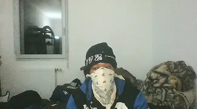 Snapshot of POPAYE972 chatting on 02-04-25, 05:10 POPAYE972 online show from 02-04-25, 05:10