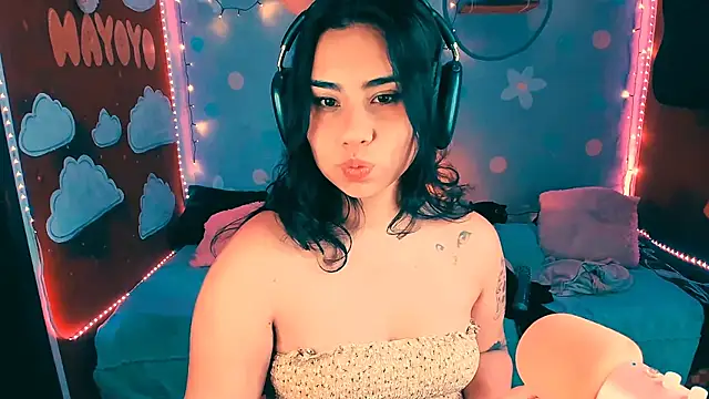 kiki cavilll online show from 11-13-25, 04:17