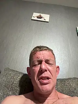 Snapshot of mrwright878787 chatting on 05-28-26, 11:24 mrwright878787 online show from 05-28-26, 11:24