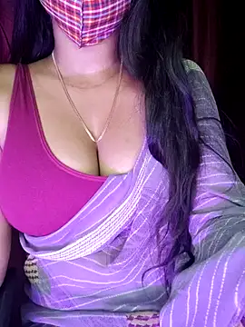 Snapshot of SexyAndHottie chatting on 03-18-25, 04:59 SexyAndHottie online show from 03-18-25, 04:59