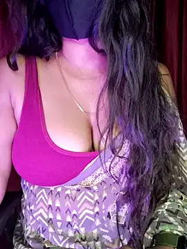 Snapshot of SexyAndHottie chatting on 03-23-25, 08:59 SexyAndHottie online show from 03-23-25, 08:59
