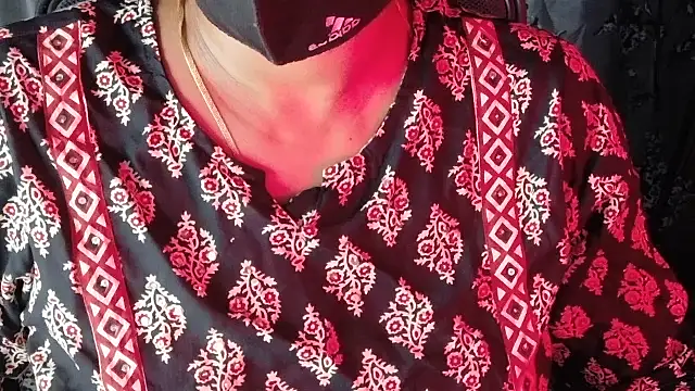 SexyAndHottie online show from 04-15-26, 01:29