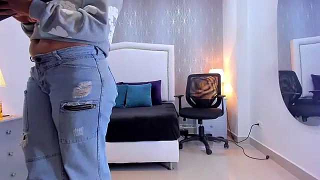  Peach1  online show from 09-29-25, 02:55