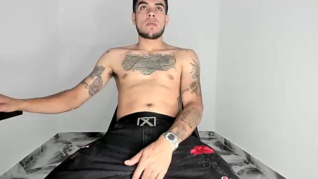 Snapshot of mikee_scooth chatting on 11-23-25, 06:52 mikee scooth online show from 11-23-25, 06:52