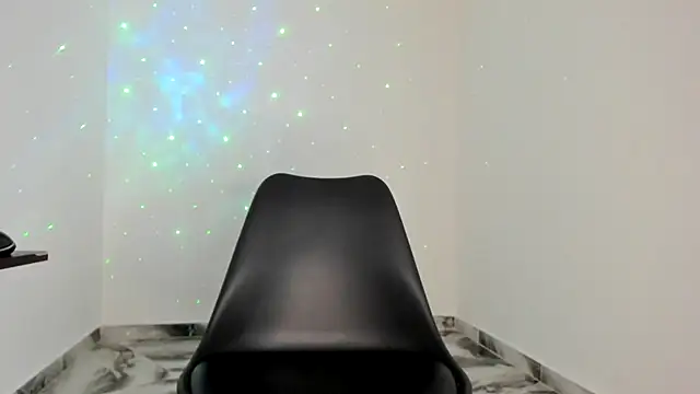 Snapshot of mikee_scooth chatting on 02-20-26, 03:01 mikee scooth online show from 02-20-26, 03:01